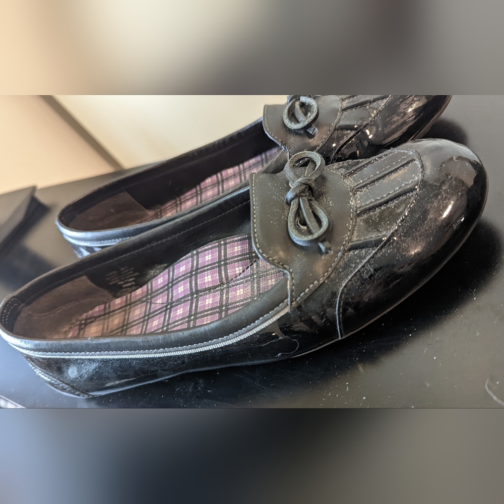 Patent leather and leather LLBean black loafer flats size 10M